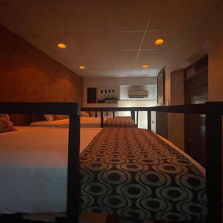 La Casa De La 12 Hostel Campeche Ngoại thất bức ảnh