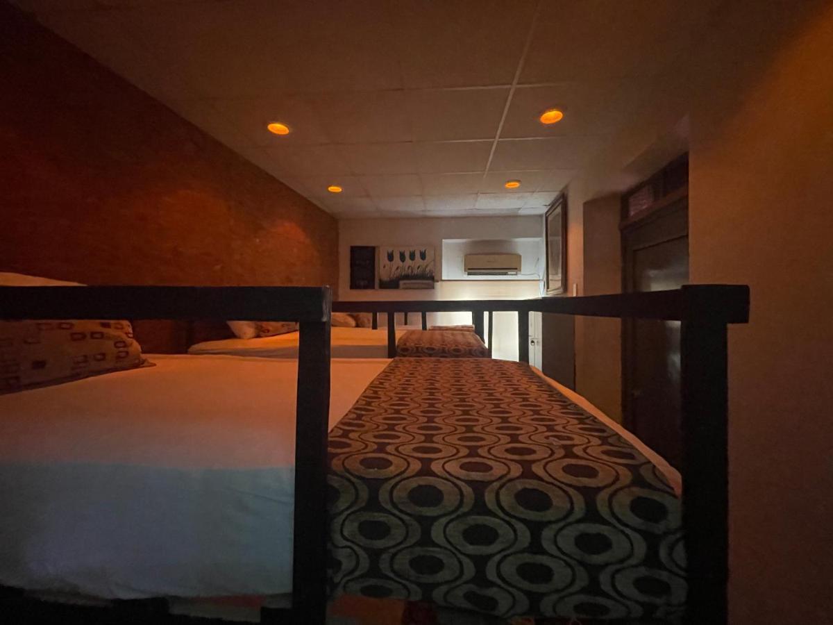 La Casa De La 12 Hostel Campeche Ngoại thất bức ảnh