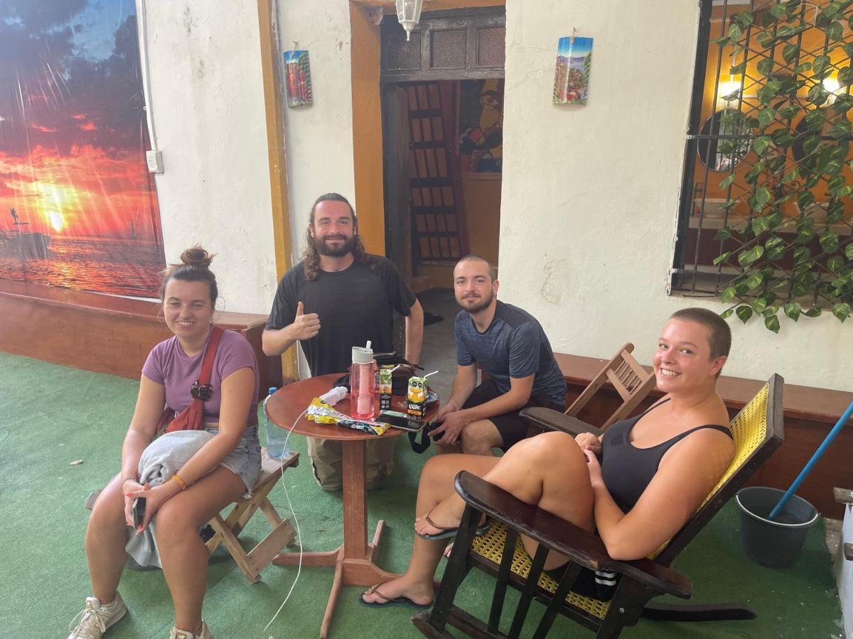 La Casa De La 12 Hostel Campeche Ngoại thất bức ảnh
